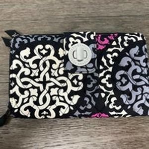 Vera Bradley Turnlock Wallet in Canterberry Magenta Print